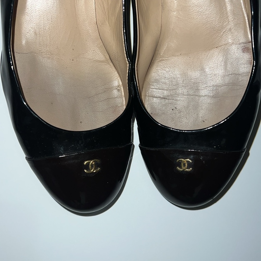 CHANEL Black Patent Leather Cap-Toe Ballet Flats - Picture 12 of 16